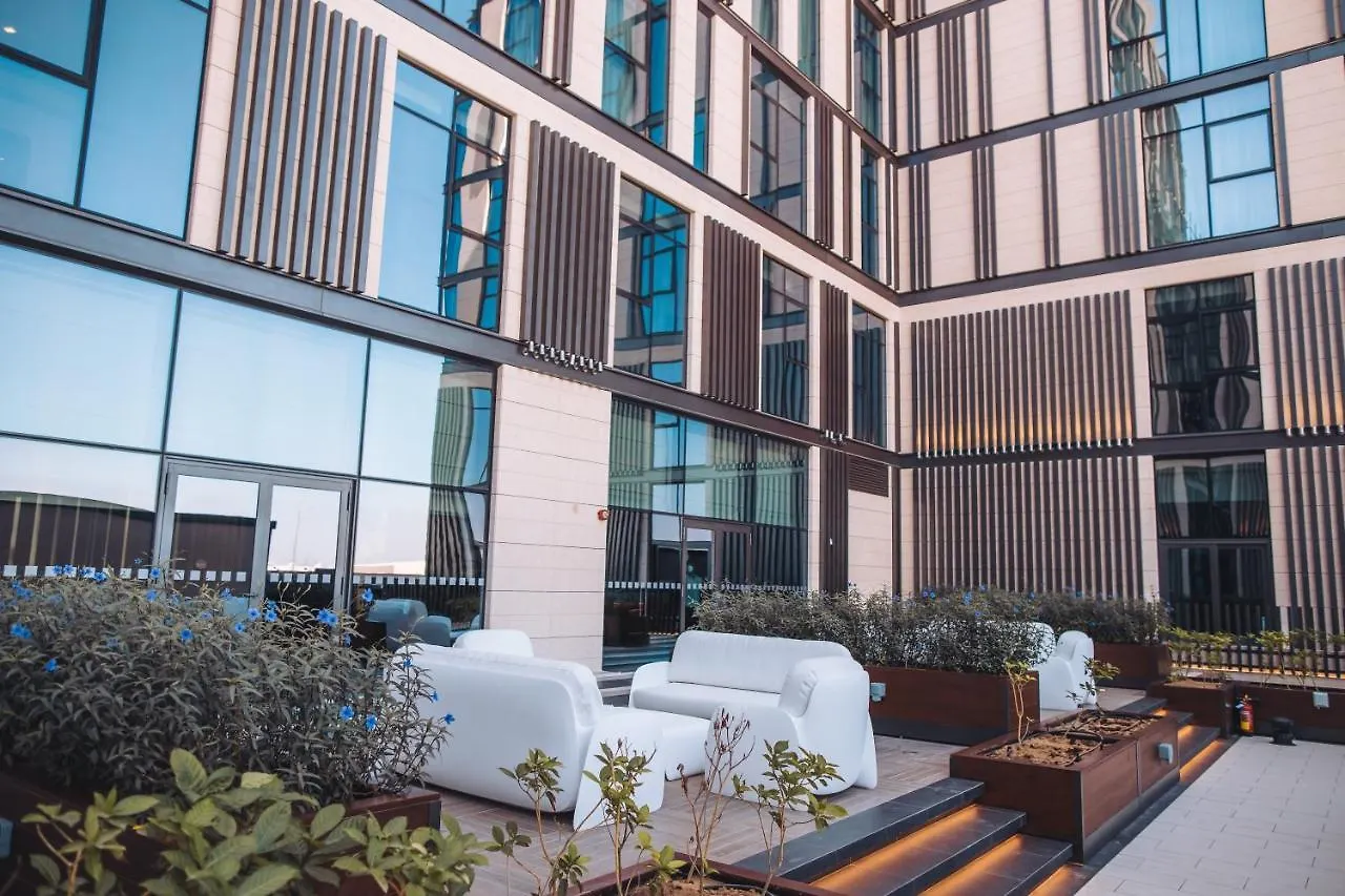 Staybridge Suites Dubai Al-Maktoum Airport By Ihg 4*,  United Arab Emirates