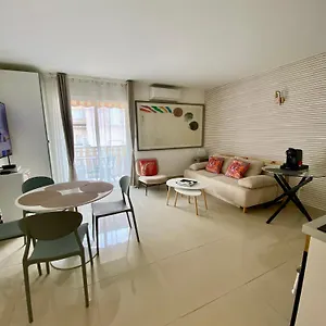 Apartment 3 Pieces- Vieux Port- Terrasse - Parking Possible